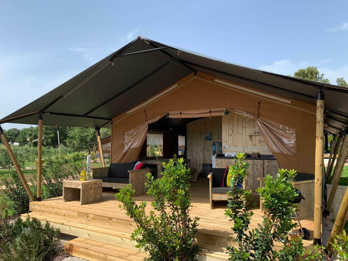 Easyatent Fkk Safari Tent Ulika Naturist - Clothes Free 포레치 외부 사진